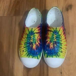 Native rainbow water shoes